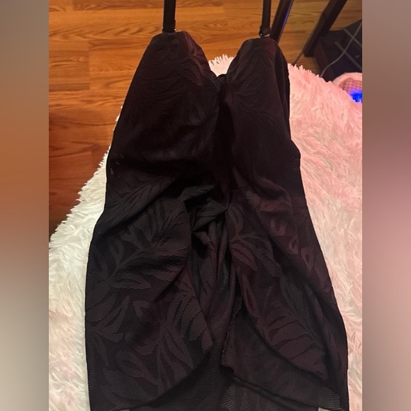 Bay Harbor swim top - Picture 3 of 3